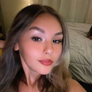 Meet your Posher, Isabel